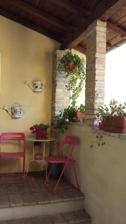 B&B La Casuccia Di Asís Exterior foto